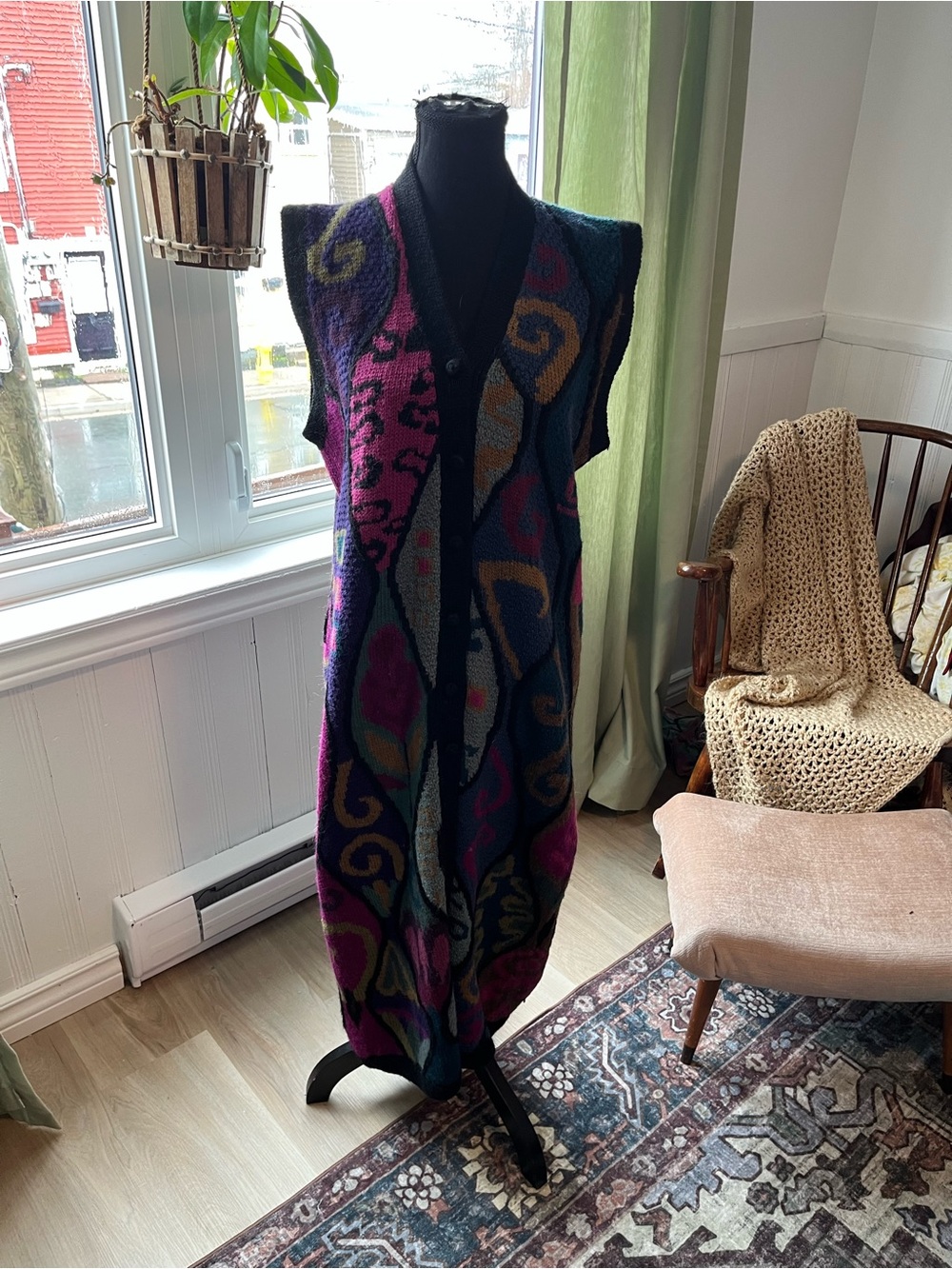 Women’s vintage knit Peruvian 100% Alpaca wool abstract sleeveless cardigan